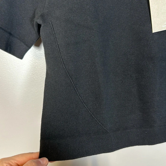 Everlane The Seamless Tee Cropped Black NWT M/L - Picture 6 of 8